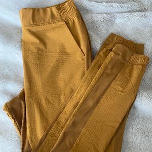 Athleta Brooklyn Texured Joggers